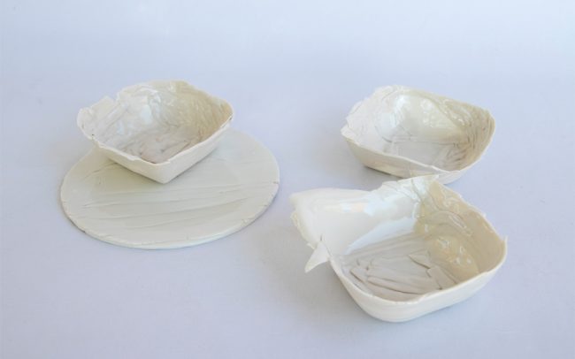 coleccion de boles y plato en porcelana esmaltada